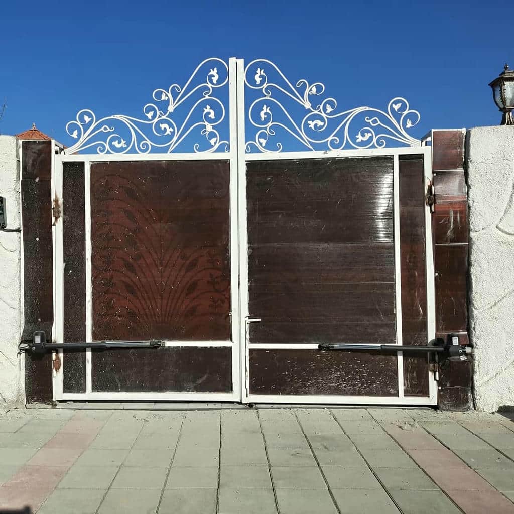 جک درب پارکینگ در رفسنجان