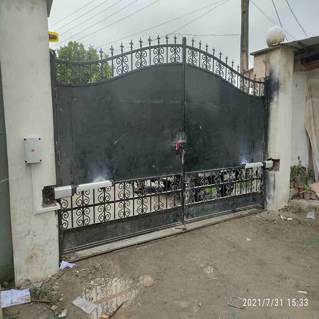 جک درب پارکینگ در ارومیه