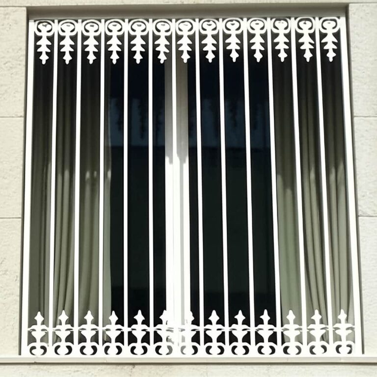 حفاظ پنجره ویلایی قندیل دار