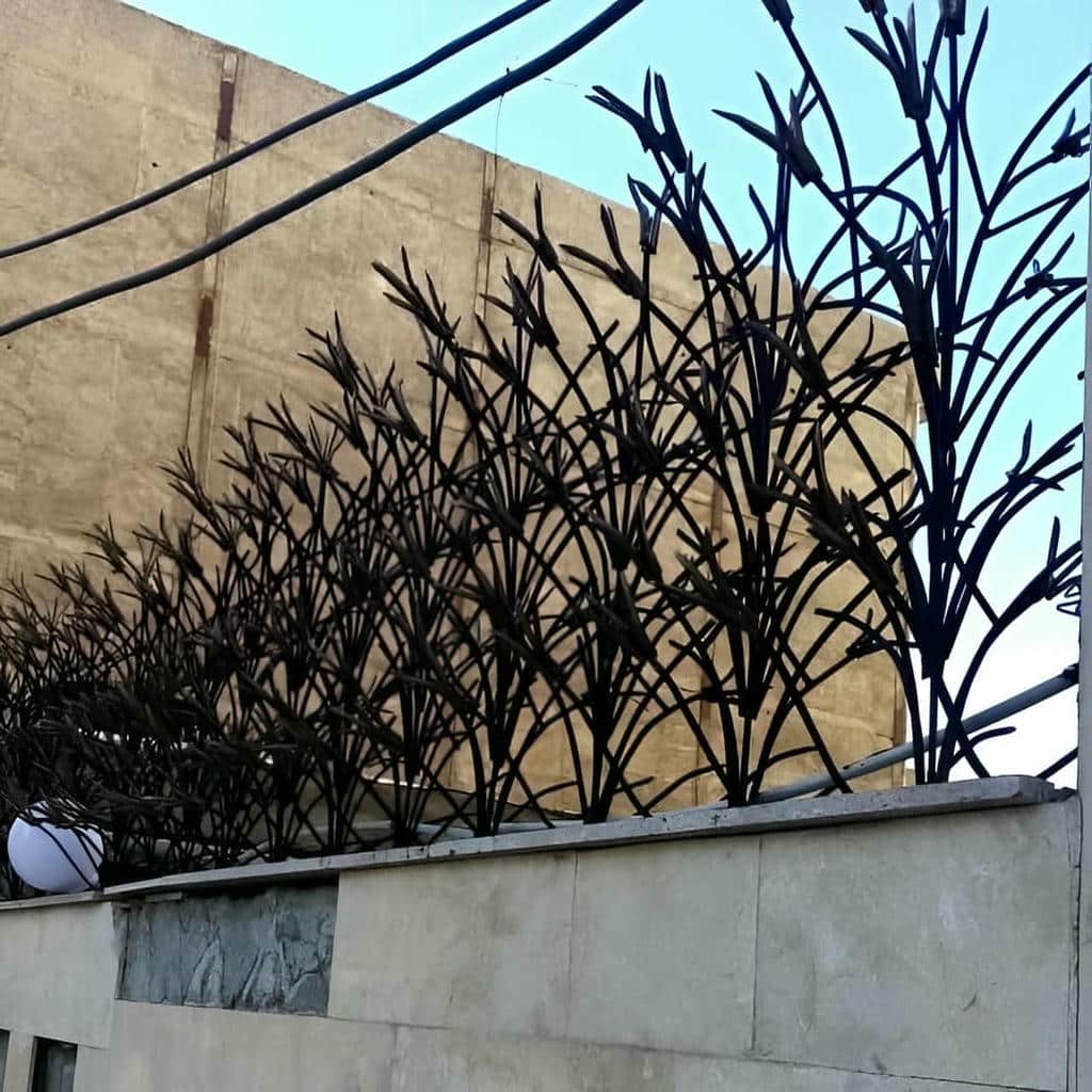 حفاظ لیلیوم با طراحی گل دار مدرن