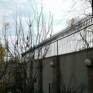 حفاظ دیواری مدل سرنیزه ای