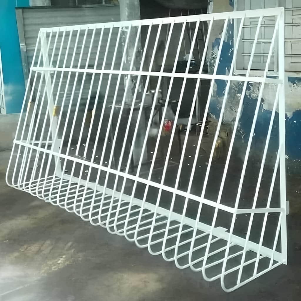 حفاظ پنجره سبدی ارکیده با بخش پایینی منحنی و جاگلدانی