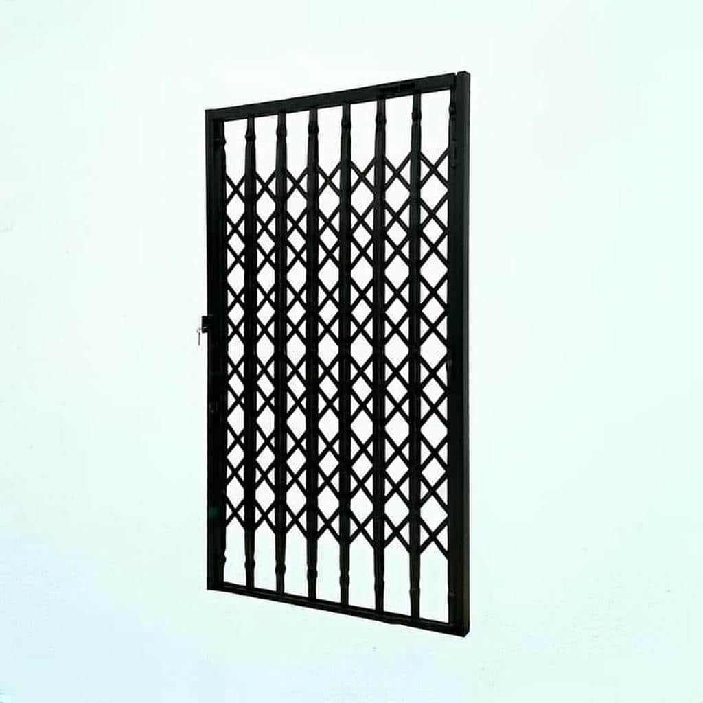 درب آکاردئونی با تسمه ضخیم و شبکه منظم