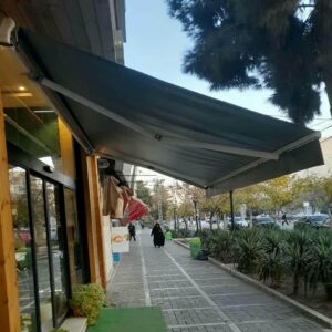 سایبان برقی مقاوم برای کافه رستوران و کافی شاپ