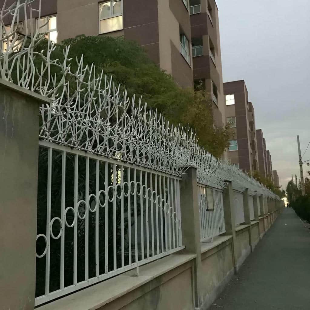 حفاظ روی دیوار با رنگ مقاوم و پوشش یکدست