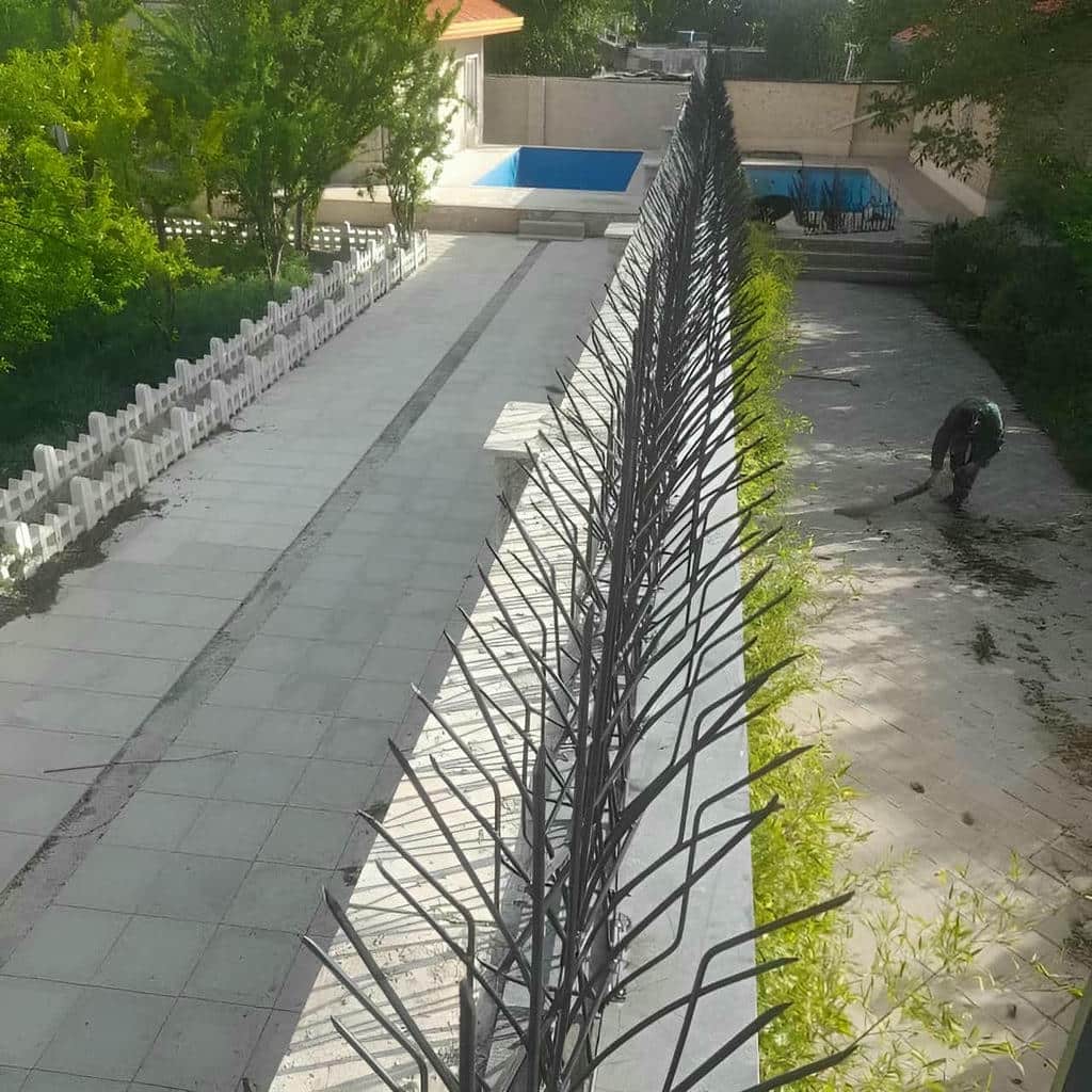 حفاظ شاخ گوزنی با برش دقیق شاخه های فلزی