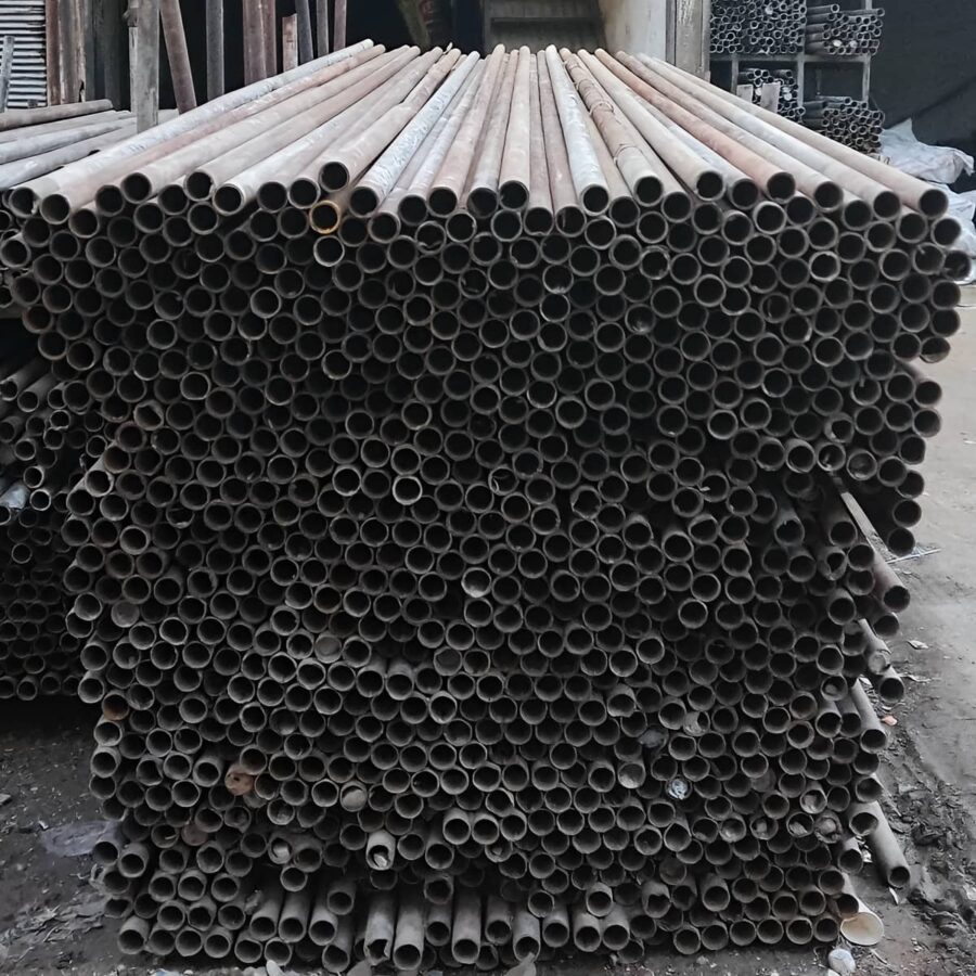 داربست مراکز مذهبی و تاریخی برای مرمت گنبد کاشی کاری