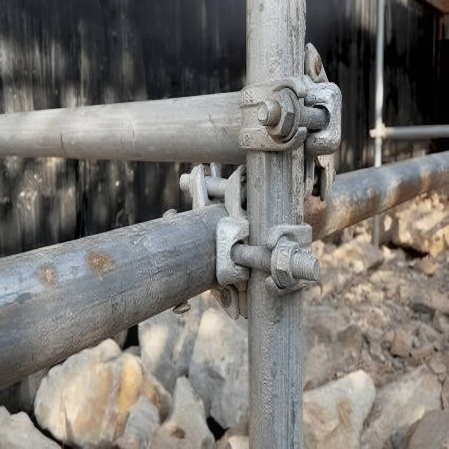 لوله داربست برای ساخت خیمه با پوشش پارچه ای