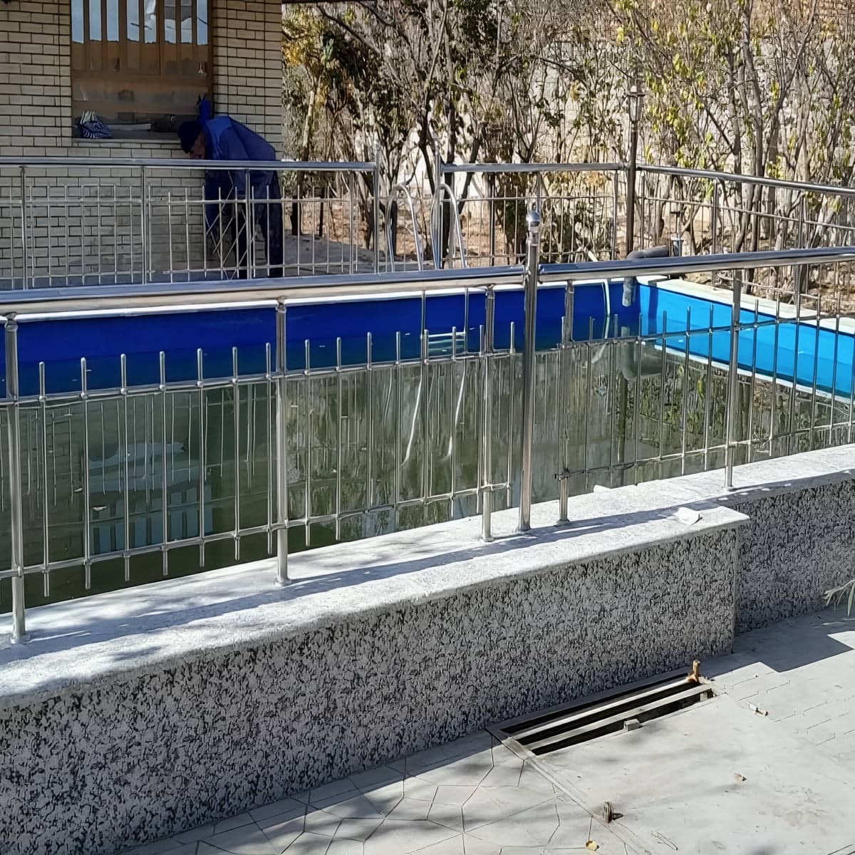 هندریل استیل دیواری مقاوم با یراق نگهدارنده دقیق هندریل استیل دیواری مقاوم با یراق نگهدارنده دقیق