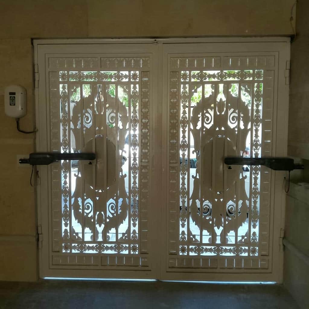 قیمت جک درب پارکینگ با پایه جوشکاری شده روی فریم قیمت جک درب پارکینگ با پایه جوشکاری شده روی فریم