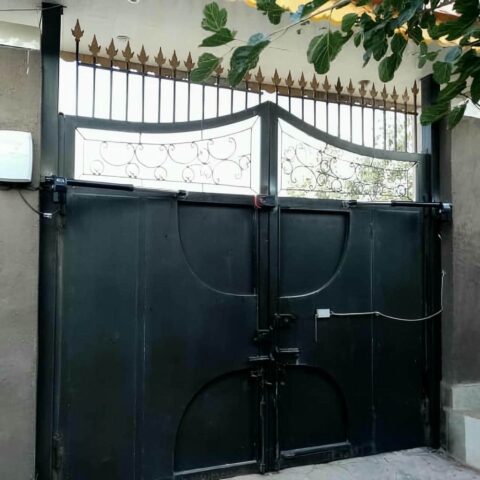 مشخصات فنی جک درب پارکینگی با موتور قدرتمند کنار فریم مشخصات فنی مهم جک درب پارکینگی و اعداد کلیدی