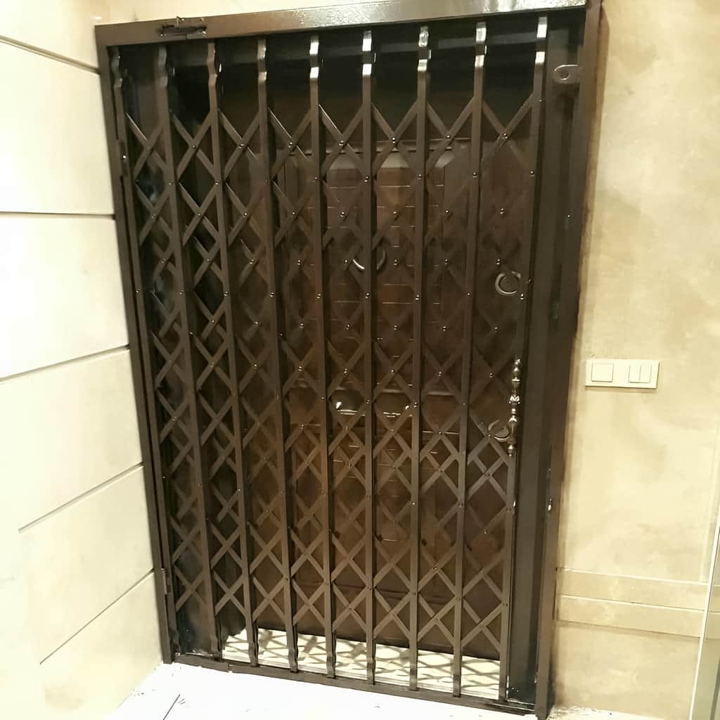 ساخت درب آکاردئونی پنج گل دوبل با تسمه فلزی