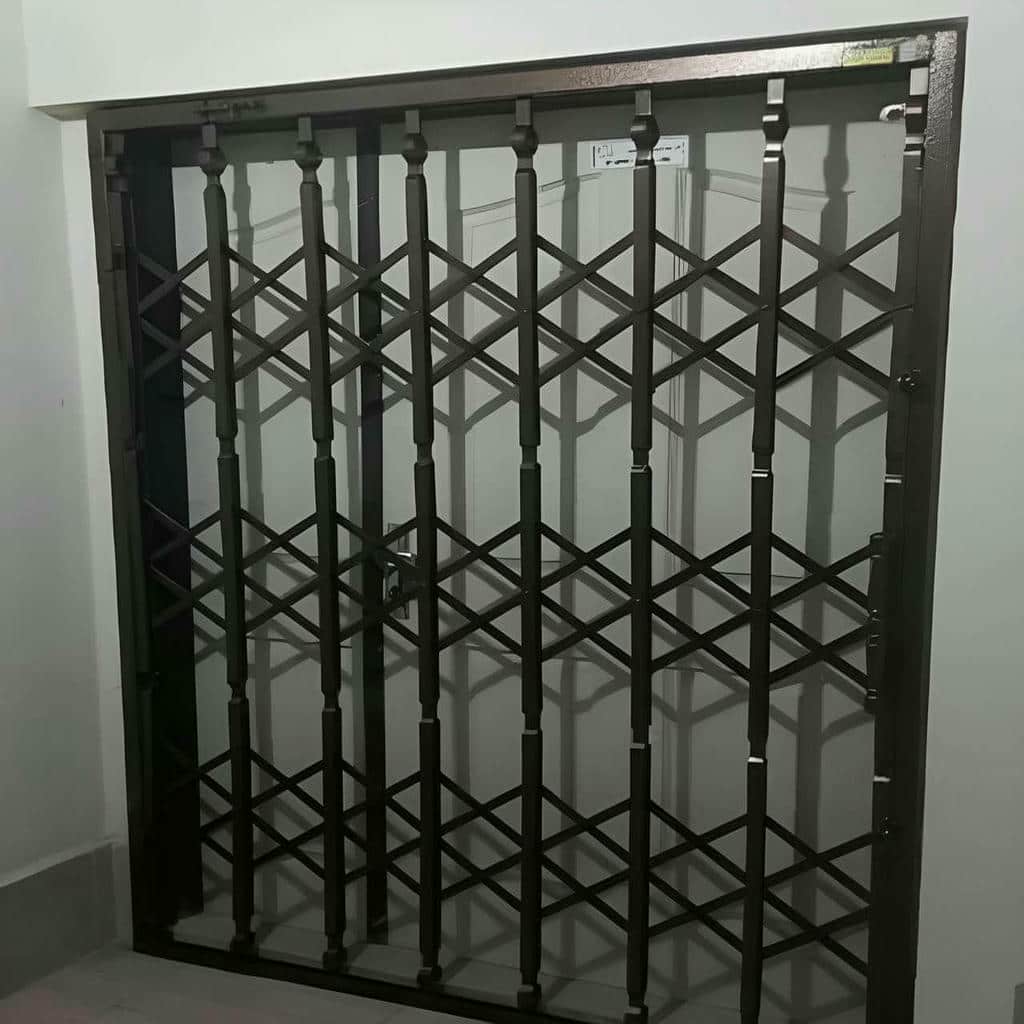 خرید درب آکاردئونی ضد سرقت با شبکه لوزی متراکم