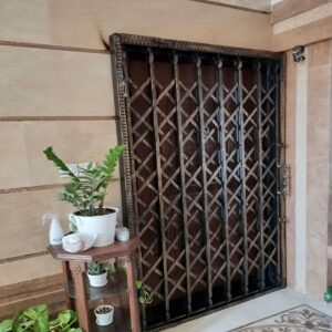 12 مدل حفاظ پشت درب آپارتمان ریلی