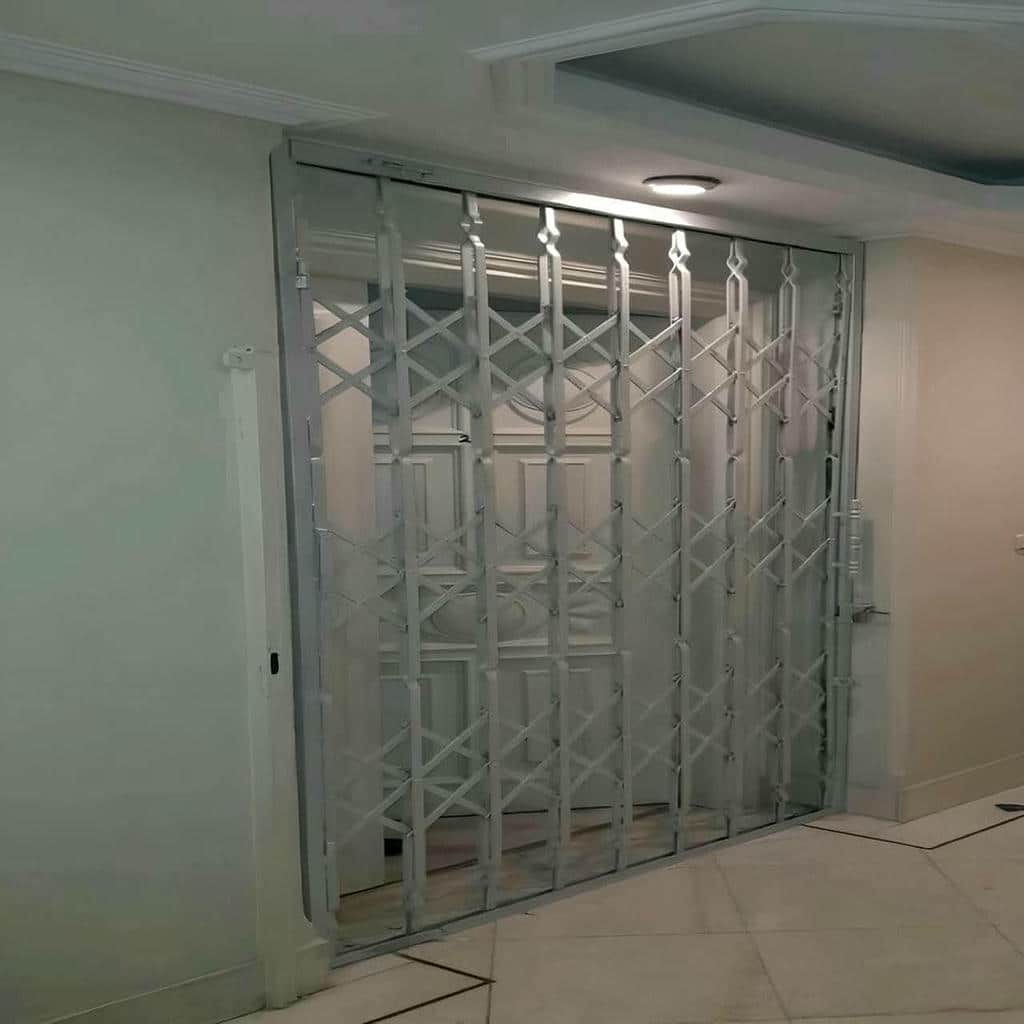 مدل آکاردئونی درب حفاظ فلزی ورودی واحد برای پاگرد مدل آکاردئونی درب حفاظ فلزی ورودی واحد برای پاگرد