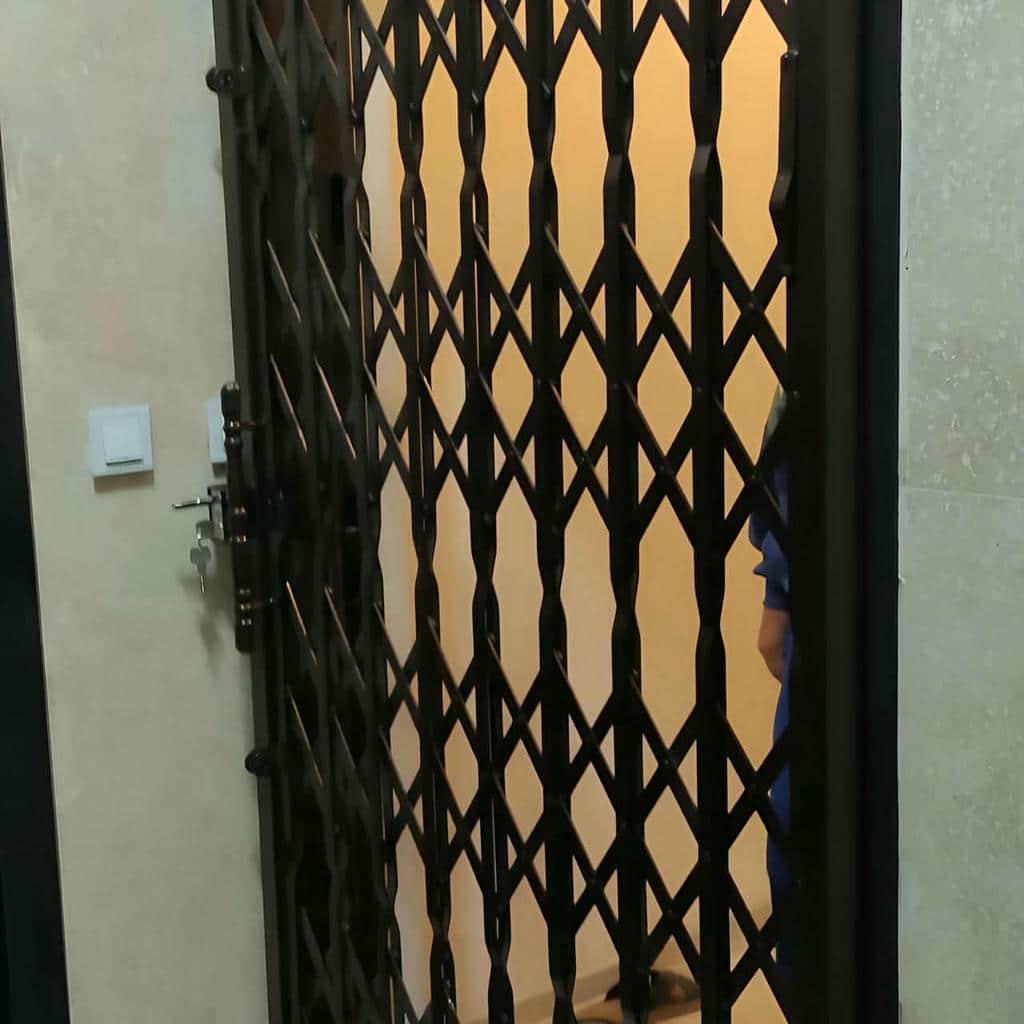 خرید درب آکاردئونی آهنی