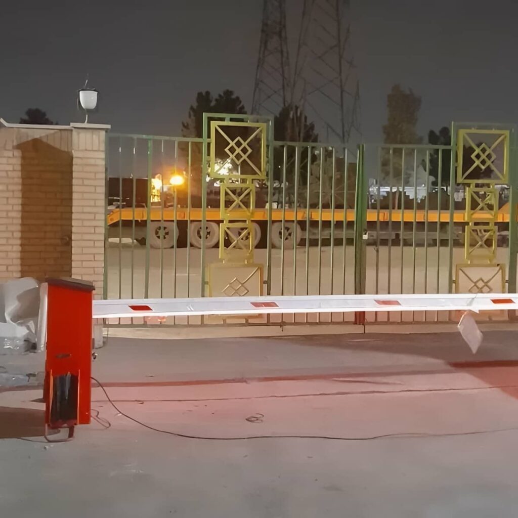 خدمات راهبند فروشگاهی پارکینگ طبقاتی برای چند گیت