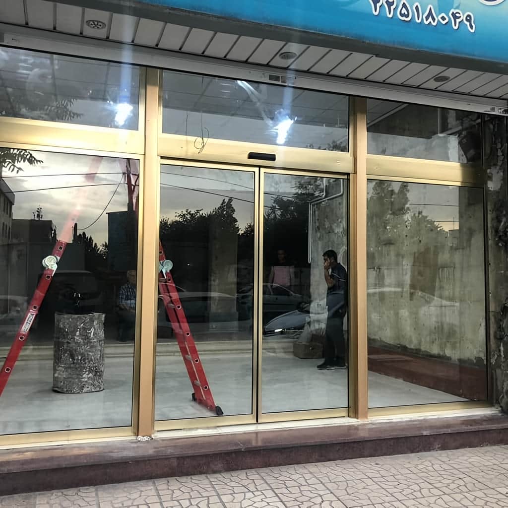 اجرای اپراتور درب شیشه ای کشویی تک‌لنگه
