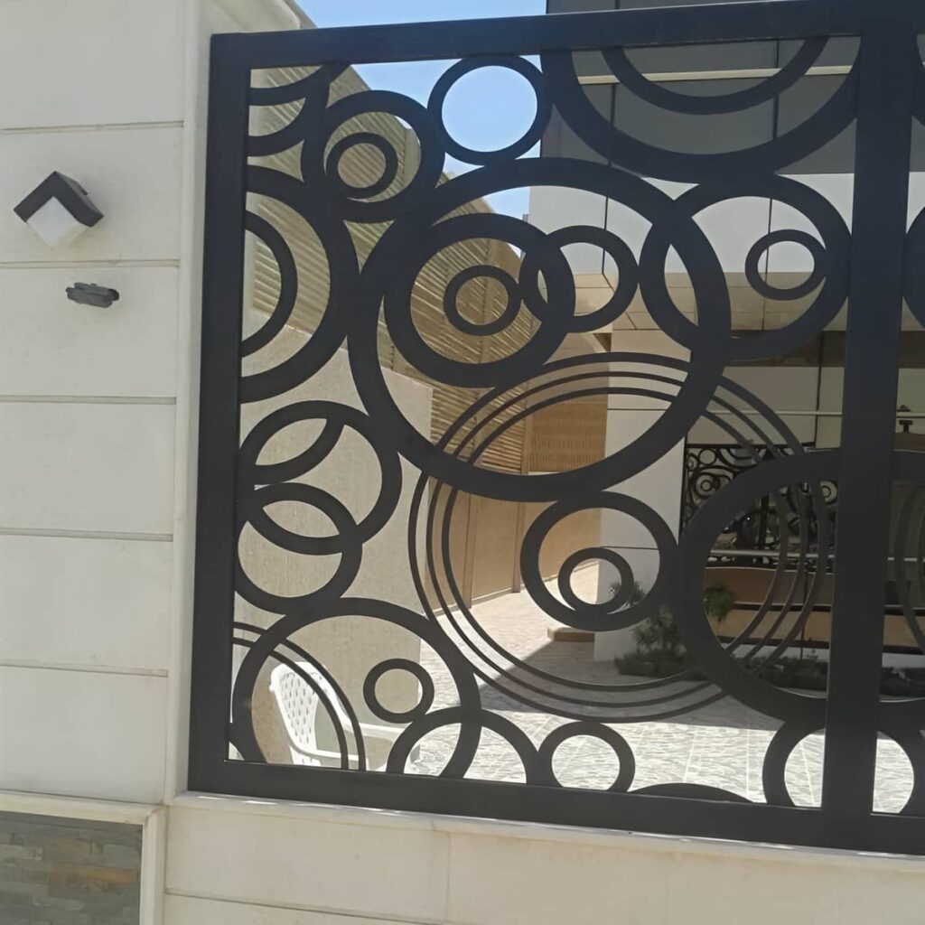 طرح ساده حفاظ پنجره ضد سرقت میله عمودی