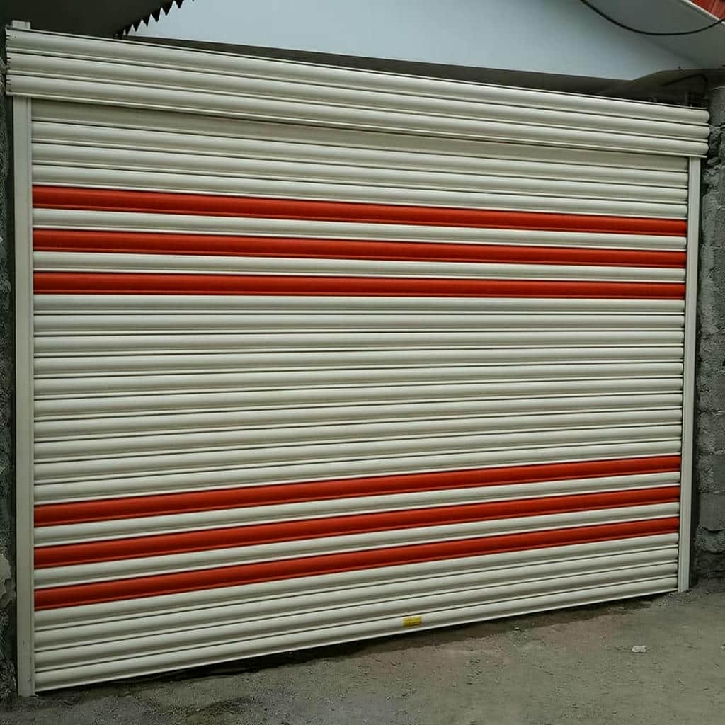 اجرای کرکره برقی مدرن نمای تجاری مدل شفاف