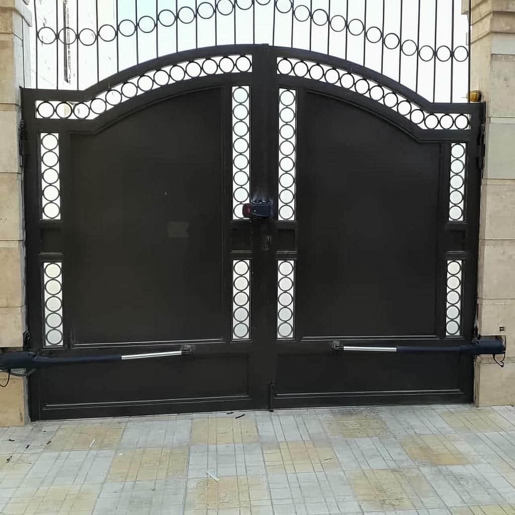 عوامل قیمت جک درب دو لنگه لولایی و قطعات همراه