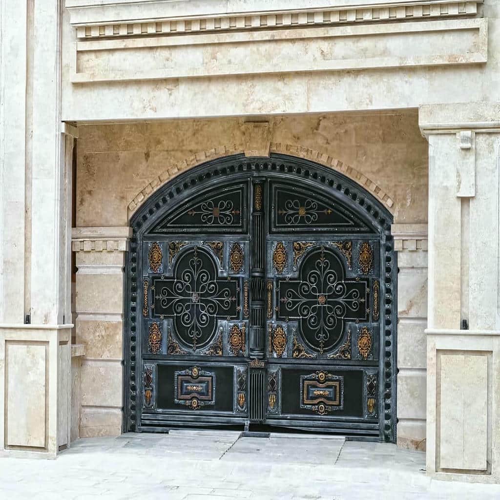 8 نمونه درب حیاط لولایی ستون دار