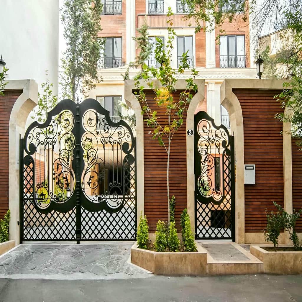 قیمت درب پارکینگ مدرن پنل مشبک براساس سفارش