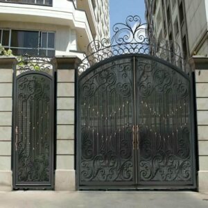 7 مدل درب آهنی ساده قاب دار
