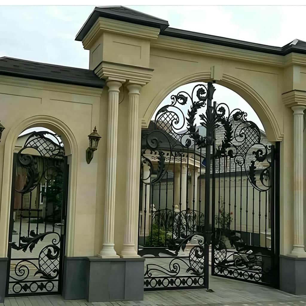 اجرای درب پارکینگ آهنی ریلی با چرخ بلبرینگی