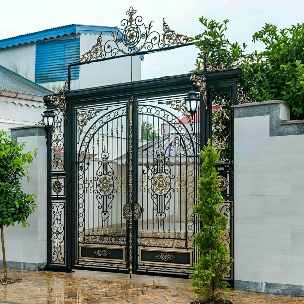 خرید درب ویلایی فلزی مدرن با طراحی خطی