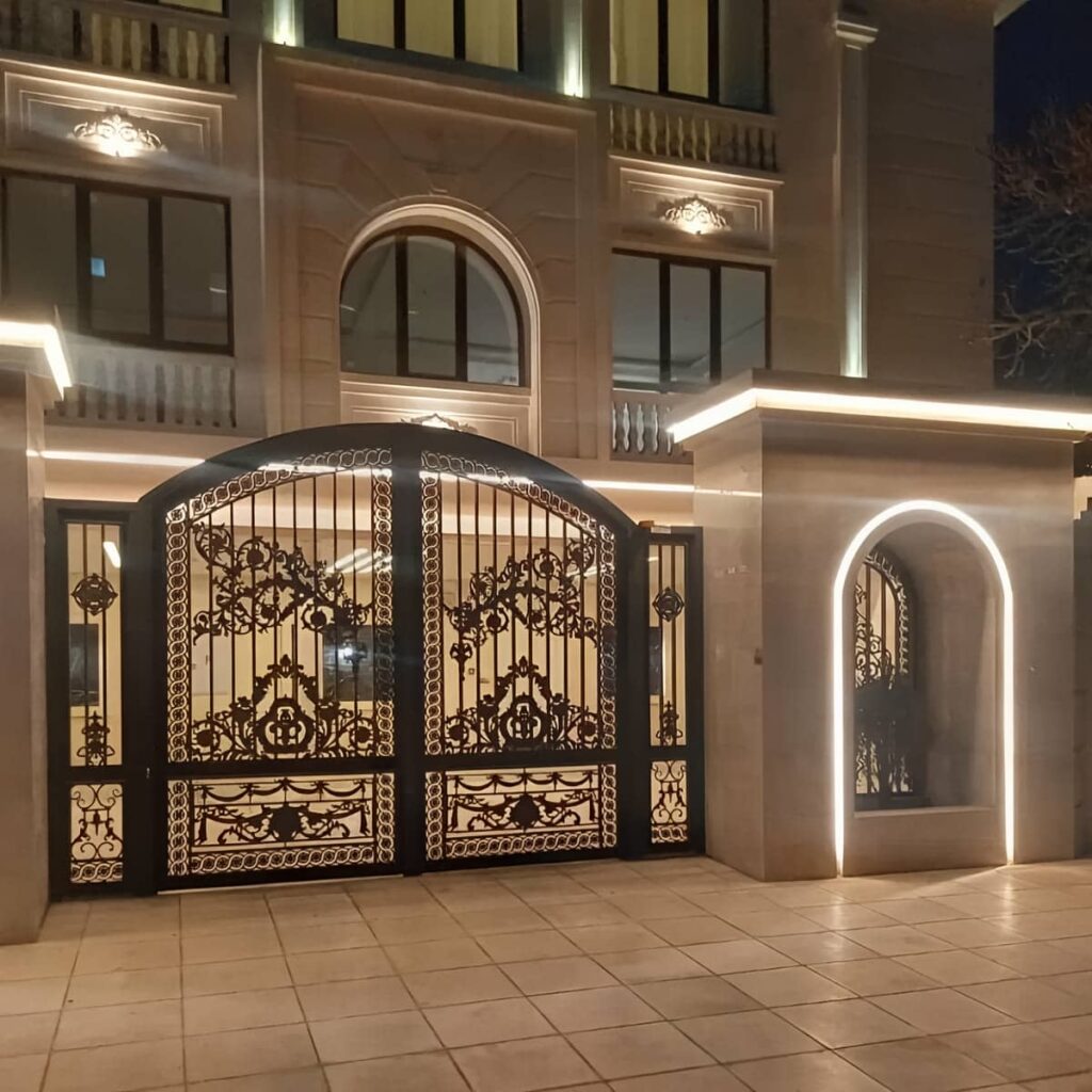 13 نمونه درب پارکینگ فلزی دو لنگه