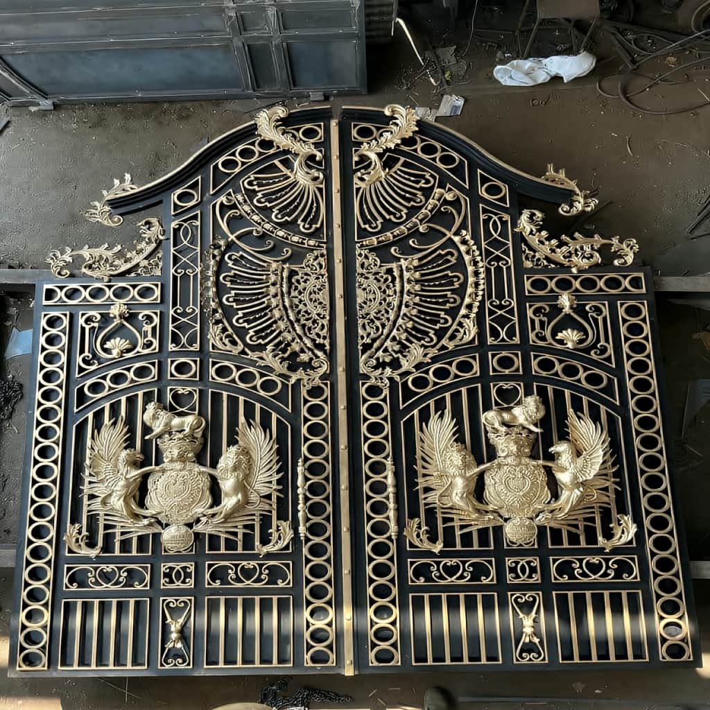 مدل قوس ملایم درب ورودی باغ ویلایی