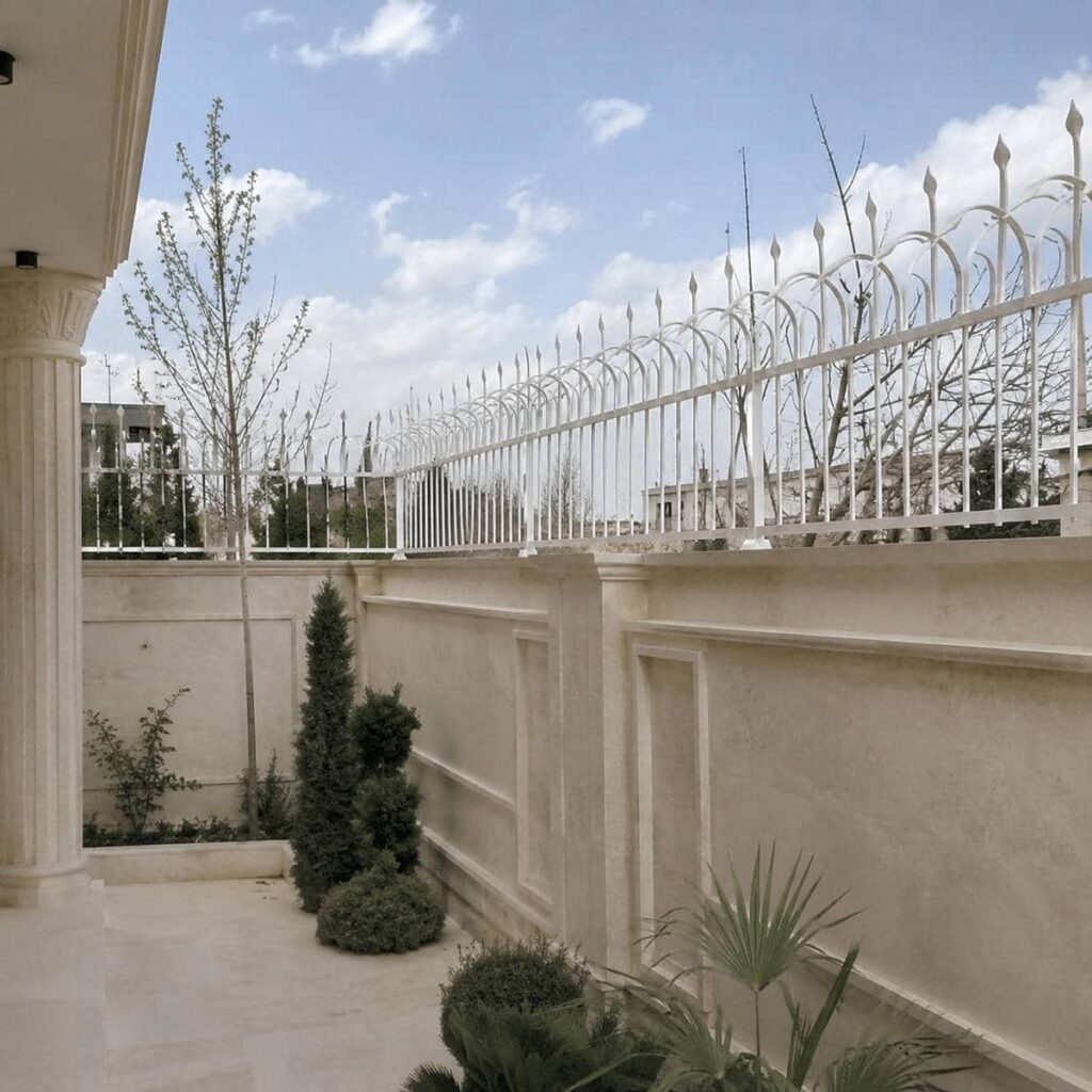خرید حفاظ دیوار ویلایی مدرن با نیزه باریک