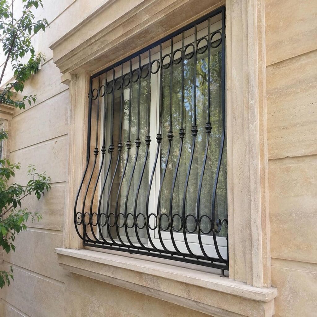 ساخت حفاظ پنجره مشکی طلایی با طرح کلاسیک