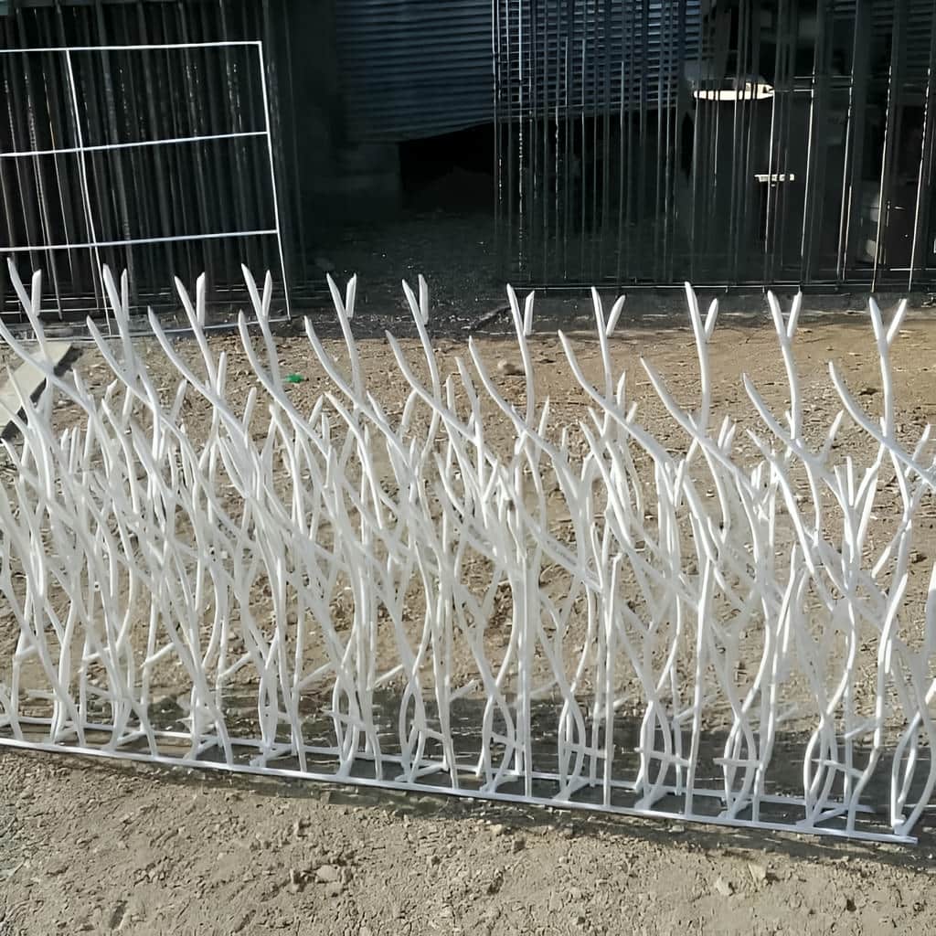حفاظ بوته ای با شاخه های متراکم فلزی