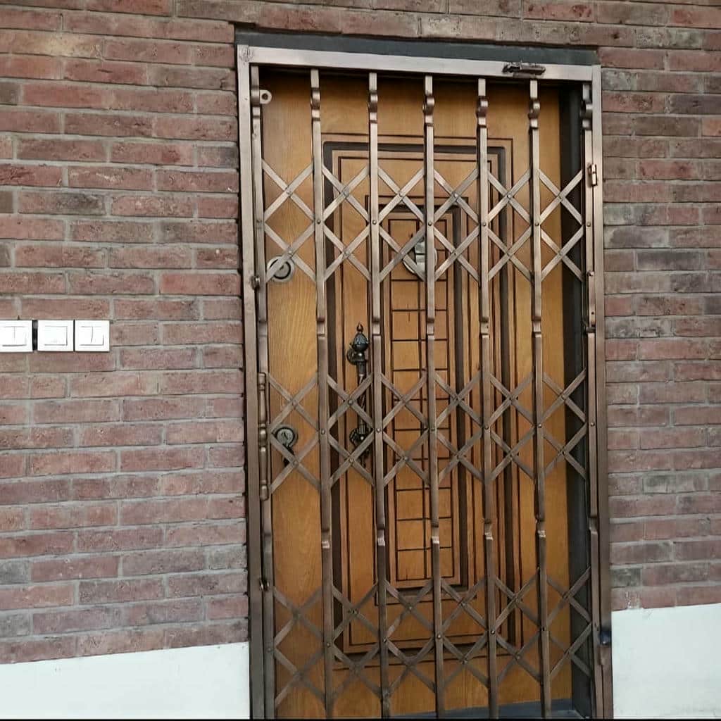 مرکز عرضه مستقیم درب آکاردئونی مناسب ویلا و باغ