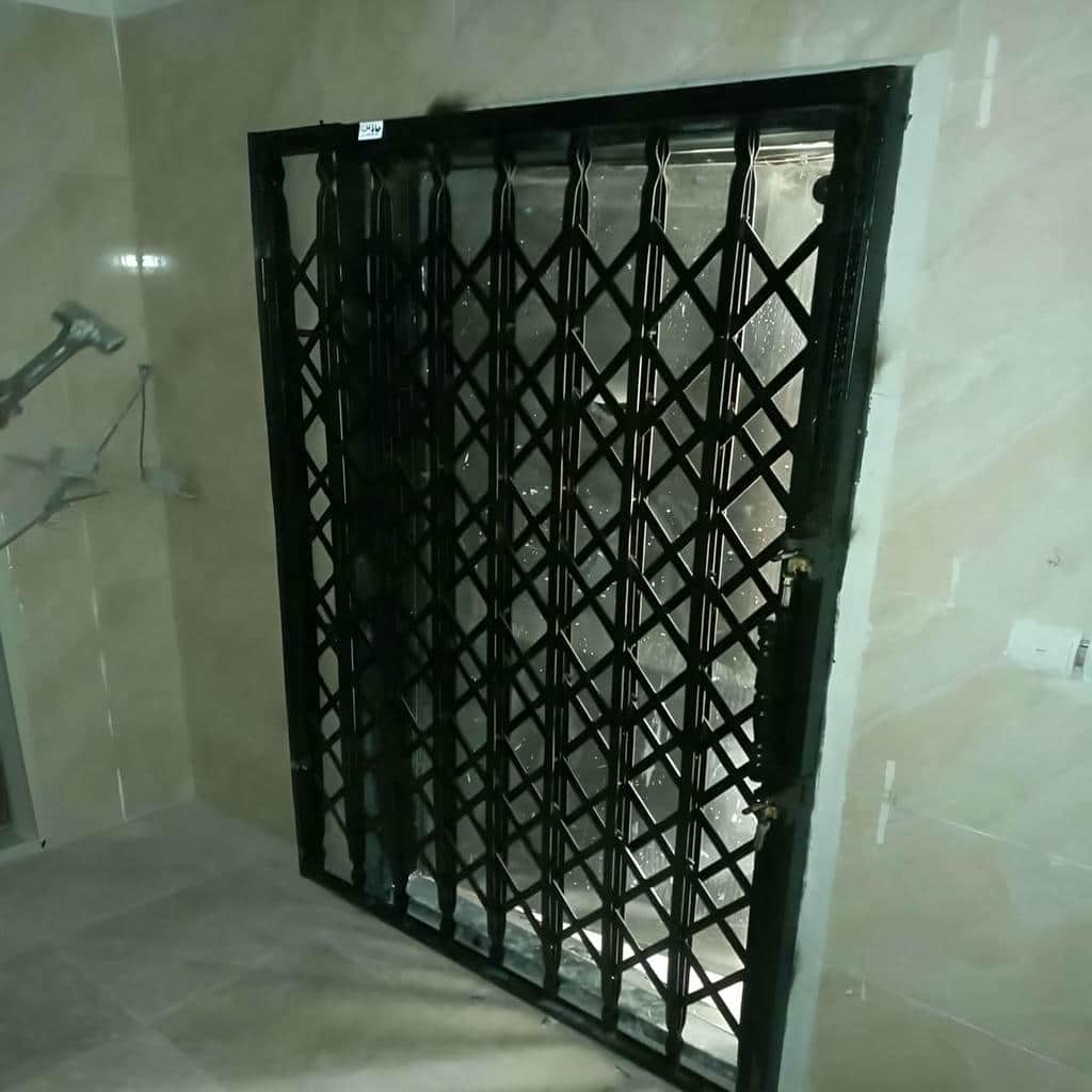 مرکز عرضه و نصب حفاظ آکاردئونی برای ساختمان های مسکونی