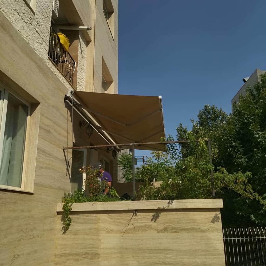سایبان بالکن با پارچه مناسب فضای باز