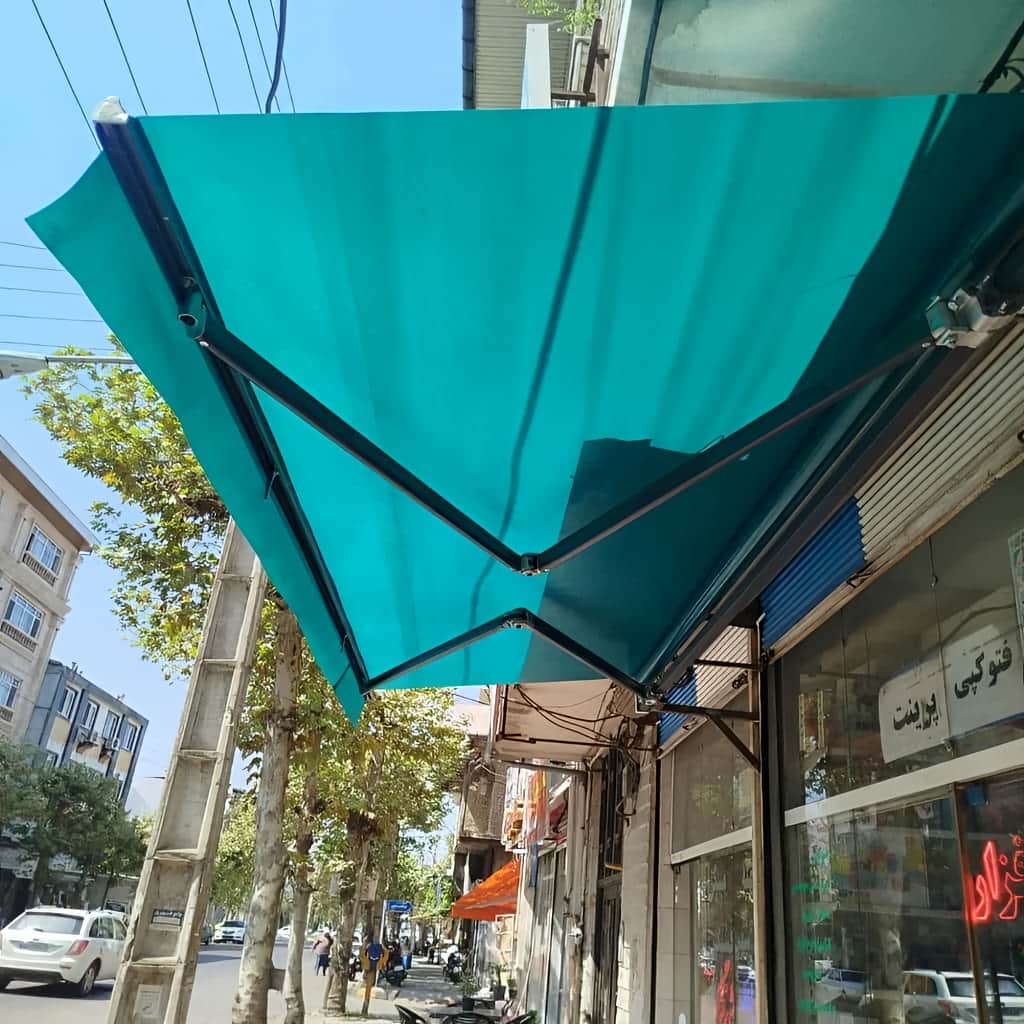 سایبان پارکینگ با پوشش یکدست و روشن