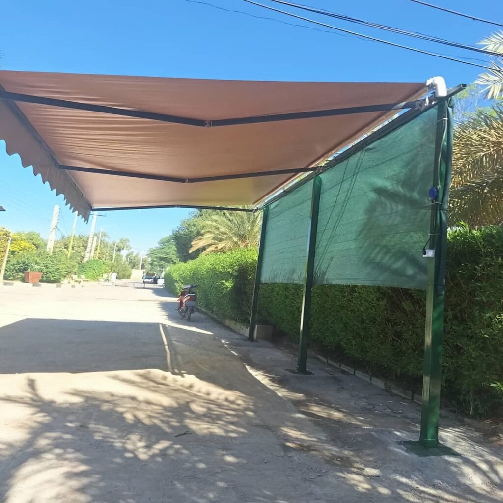سایبان دوطرفه نصب شده در محوطه پذیرایی