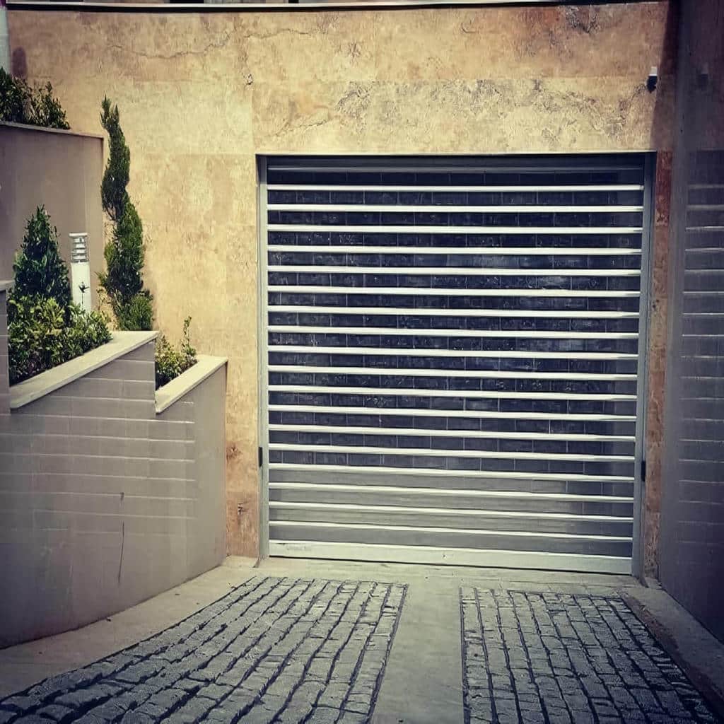 کرکره پارکینگ در نمای پروژه تازه ساز