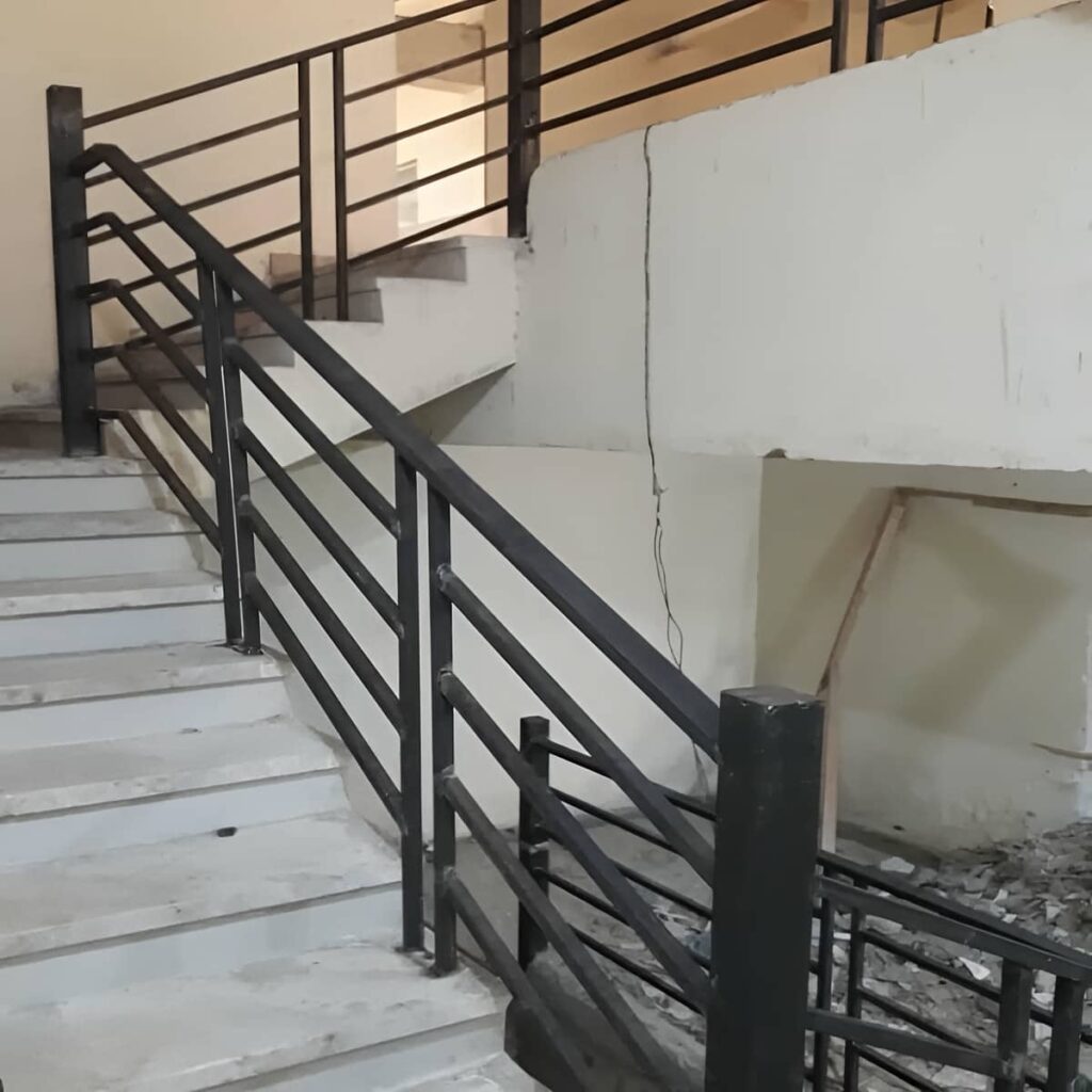 نرده پله فلزی ضد رطوبت