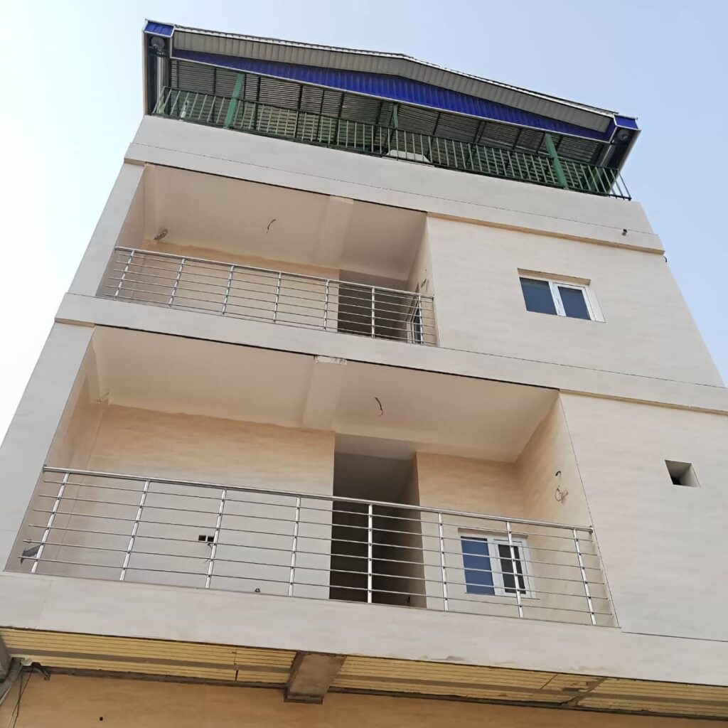 هندریل راه پله فلزی بازسازی ساختمان