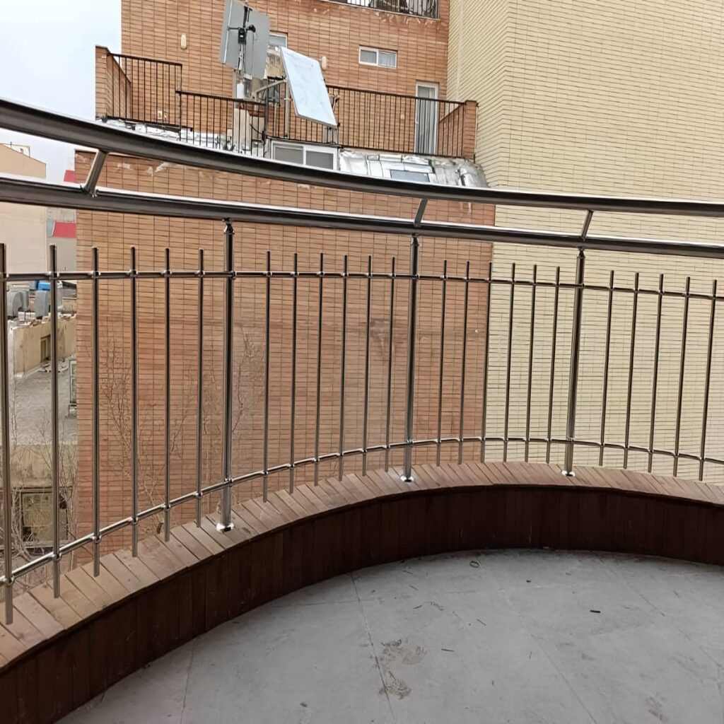 دست انداز راه پله طراحی ساده