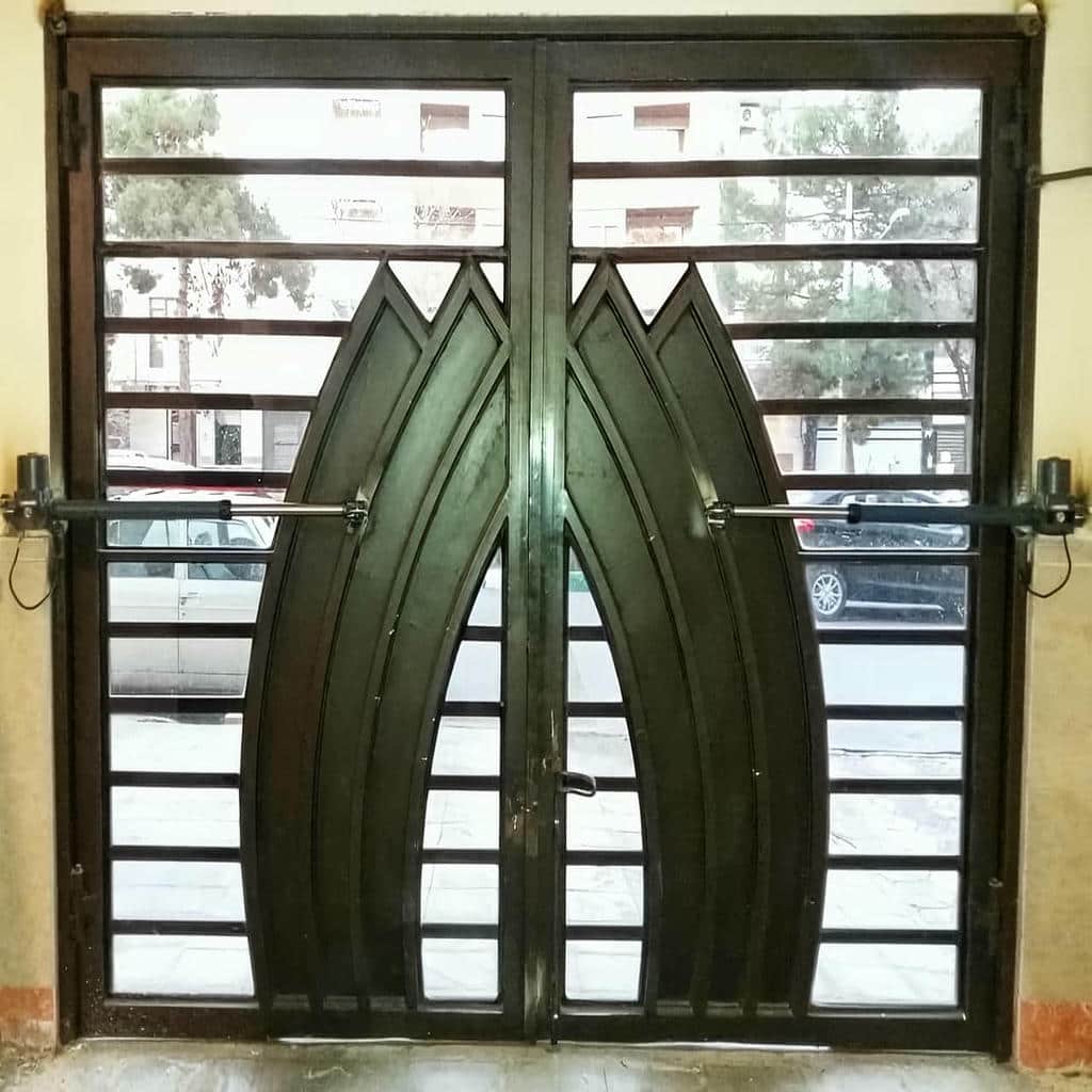 موتور درب پارکینگ با قطعات داخلی