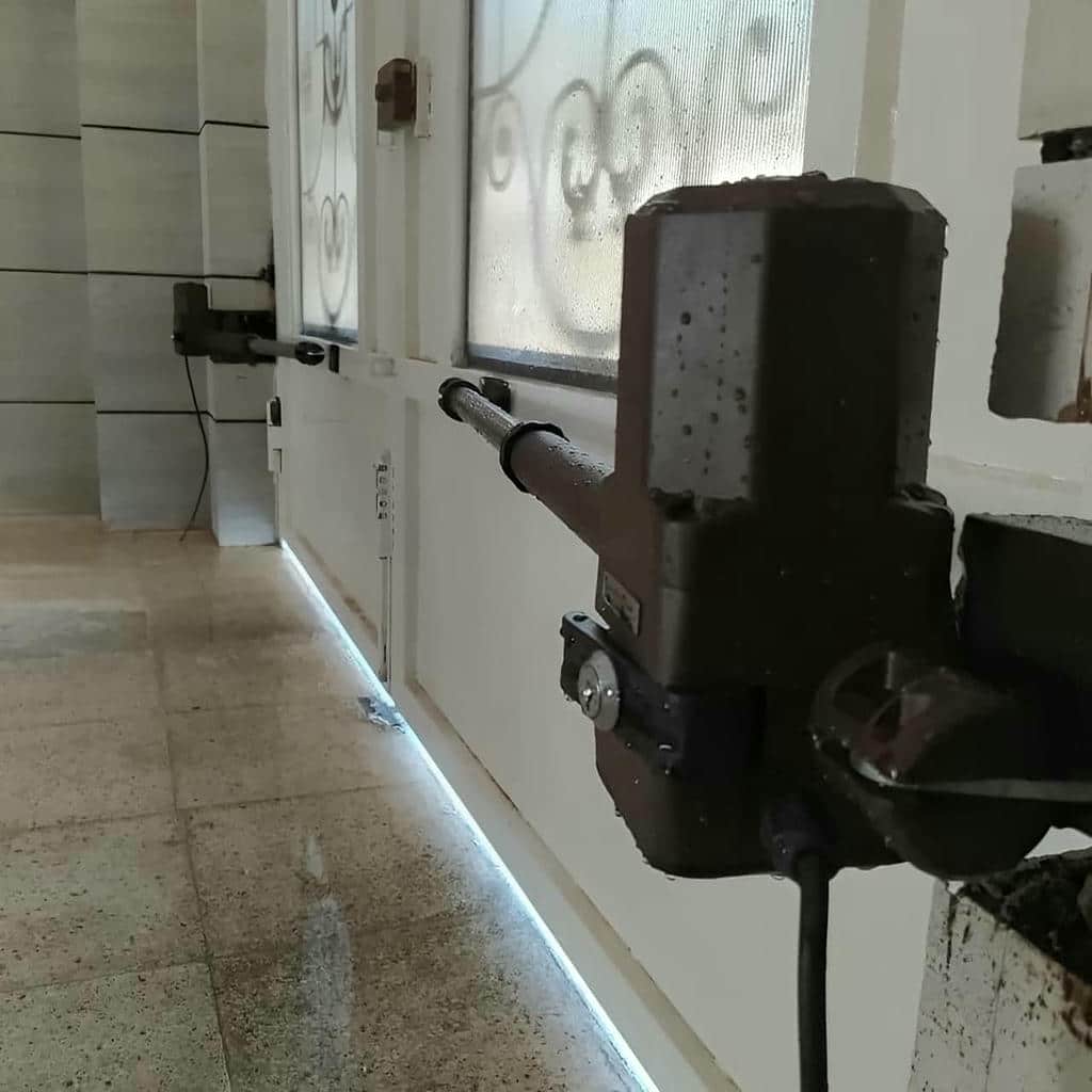 جک درب پارکینگ در نمونه اجرای کم صدا