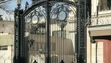 درب آهنی مسکونی با نمای ساده و مدرن