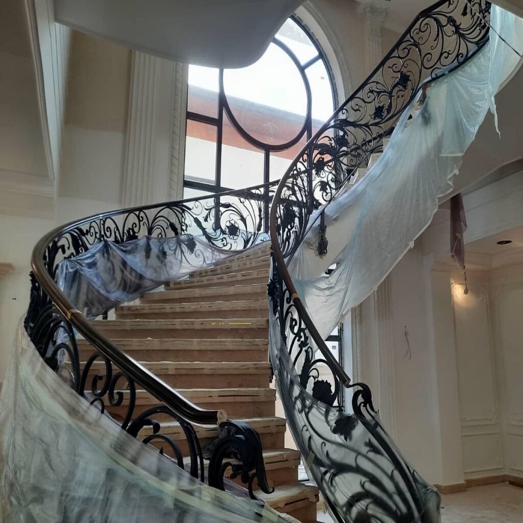 نرده فرفورژه راه پله مدرن