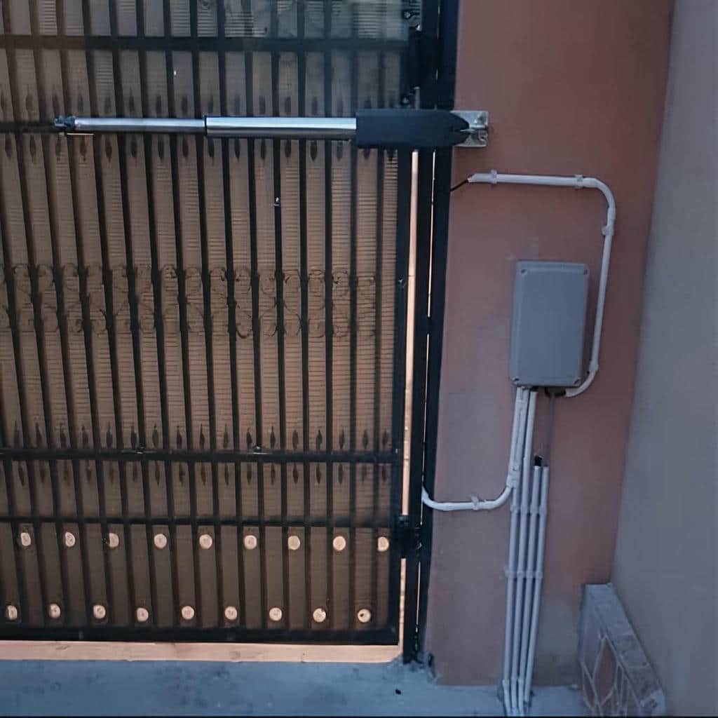 جک پارکینگی بازویی برای درب فلزی دو لنگه