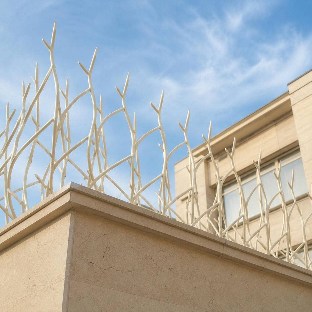 حفاظ دیوار با فرم متراکم در نمای ویلایی سمنان حفاظ دیوار با فرم متراکم در نمای ویلایی سمنان
